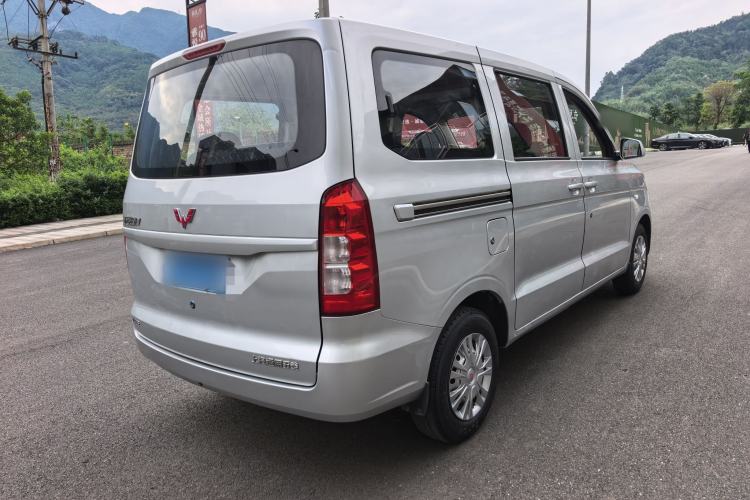 Used Wuling Hongguang V 2021 1.5L Refreshed Enjoyment Edition LAR Exterior 7