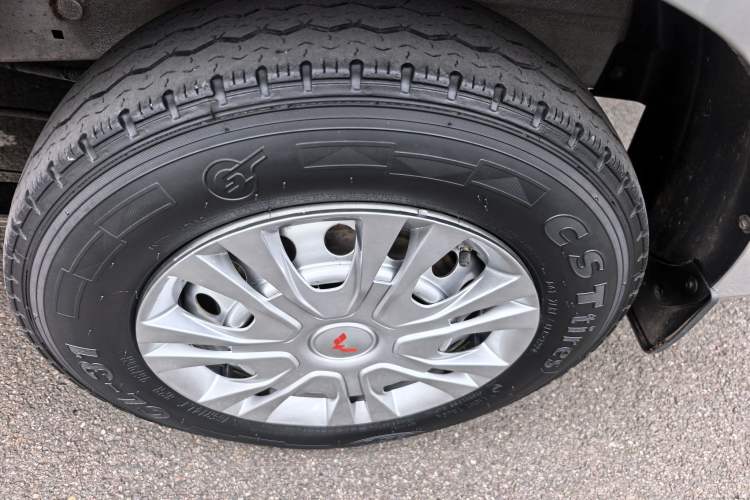 Used Wuling Hongguang V 2021 1.5L Refreshed Enjoyment Edition LAR Exterior 9