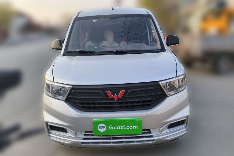 Used Wuling Hongguang V 2021 1.5L Jingqu Edition Enclosed-Window Vehicle LAR Front