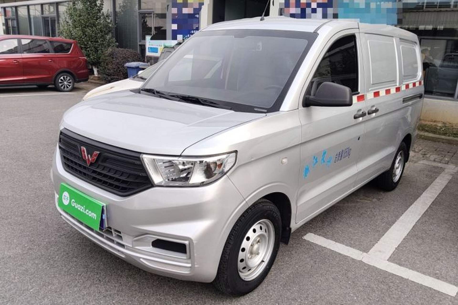 Used Wuling Hongguang V 2021 1.5L Jingqu Edition Enclosed-Window Vehicle LAR Front Left 45 Deg