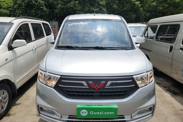 Used Wuling Hongguang V 2021 1.5L Refreshed Enjoyment Edition LAR Front