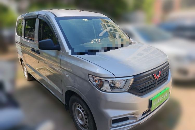 Used Wuling Hongguang V 2021 1.5L Jingqu Version LAR Front Right 45 Deg