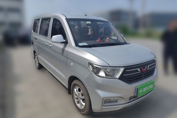 Used Wuling Hongguang V 2021 1.5L Enjoyment Edition LAR Front Right 45 Deg