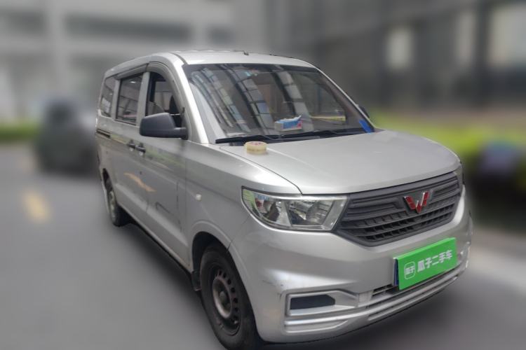 Used Wuling Hongguang V 2021 1.5L Jingqu Version LAR Front Right 45 Deg