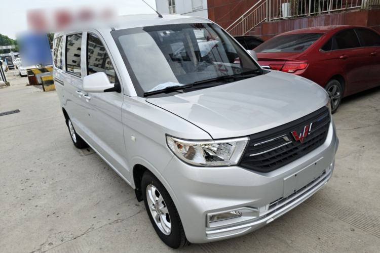 Used Wuling Hongguang V 2021 1.5L Jingqu Version LAR Front Right 45 Deg