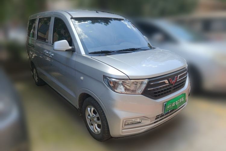 Used Wuling Hongguang V 2021 1.5L Enjoyment Edition LAR Front Right 45 Deg
