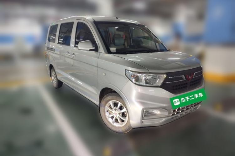Used Wuling Hongguang V 2021 1.5L Jingqu Version LAR Front Right 45 Deg
