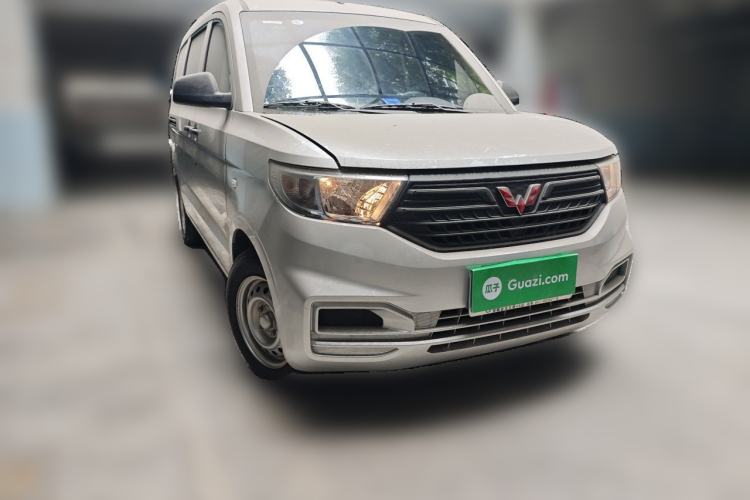 Used Wuling Hongguang V 2021 1.5L Jingqu Version LAR Front Right 45 Deg