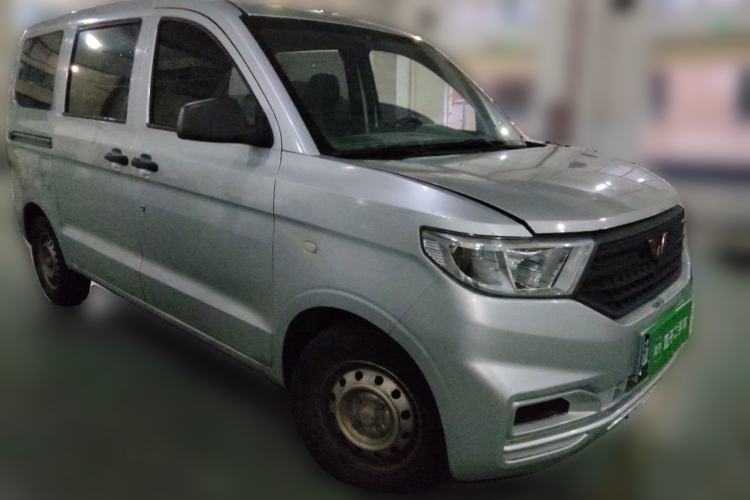 Used Wuling Hongguang V 2021 1.5L Jingqu Version LAR Front Right 45 Deg