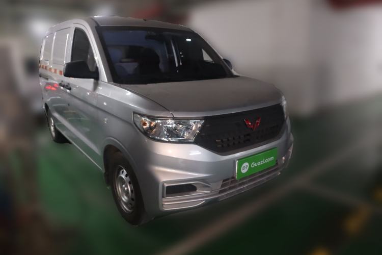 Used Wuling Hongguang V 2021 1.5L Jingqu Edition Enclosed-Window Vehicle LAR Front Right 45 Deg