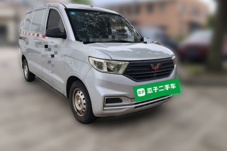 Used Wuling Hongguang V 2021 1.5L Jingqu Edition Enclosed-Window Vehicle LAR Front Right 45 Deg