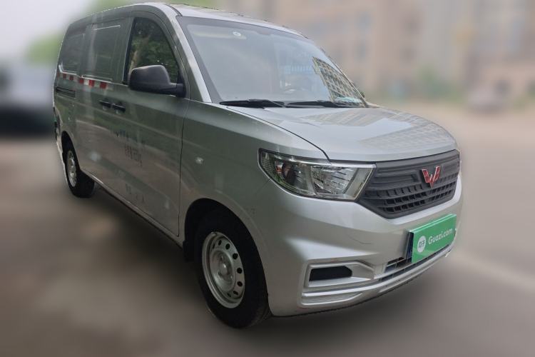 Used Wuling Hongguang V 2021 1.5L Jingqu Edition Enclosed-Window Vehicle LAR Front Right 45 Deg