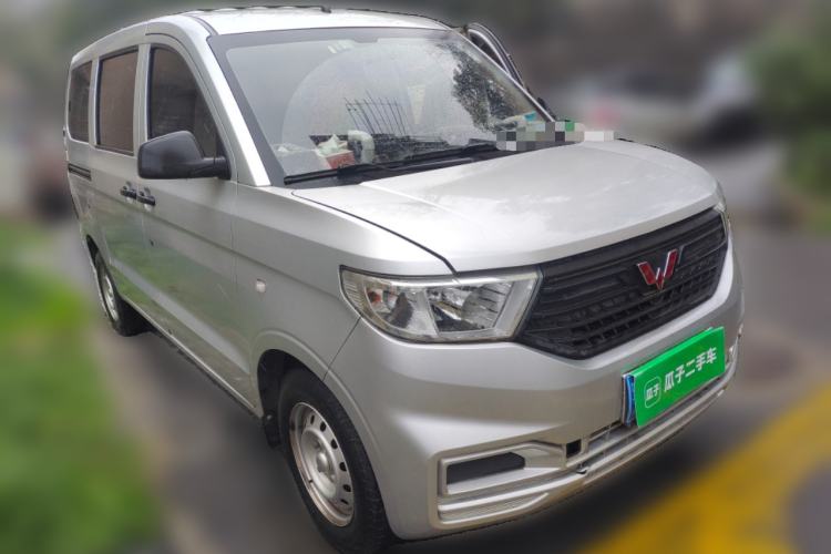Used Wuling Hongguang V 2021 1.5L Jingqu Version LAR Front Right 45 Deg
