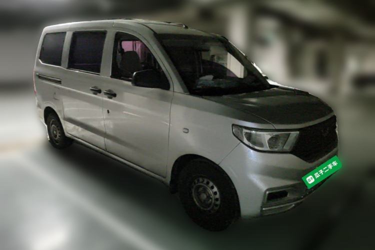 Used Wuling Hongguang V 2021 1.5L Jingqu Version LAR Front Right 45 Deg