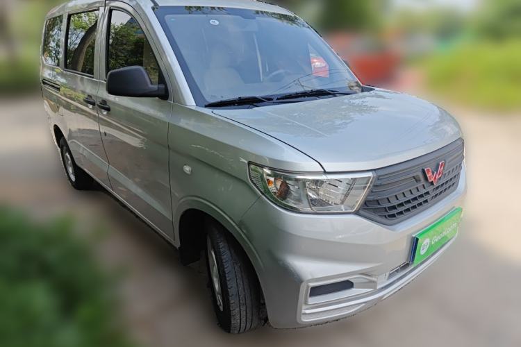 Used Wuling Hongguang V 2021 1.5L Refreshed Enjoyment Edition LAR Front Right 45 Deg