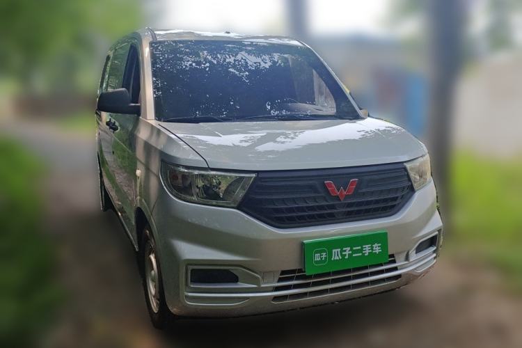 Used Wuling Hongguang V 2021 1.5L Jingqu Edition Enclosed-Window Vehicle LAR Front Right 45 Deg