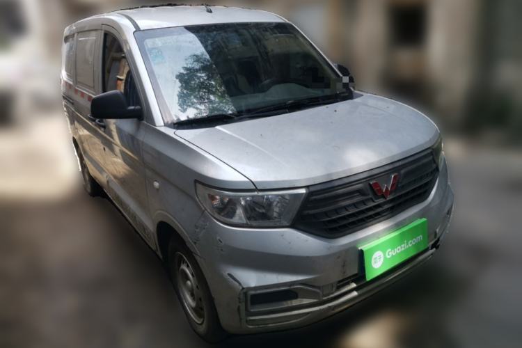 Used Wuling Hongguang V 2021 1.5L Jingqu Edition Enclosed-Window Vehicle LAR Front Right 45 Deg