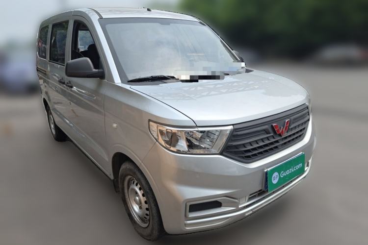 Used Wuling Hongguang V 2021 1.5L Jingqu Version LAR Front Right 45 Deg