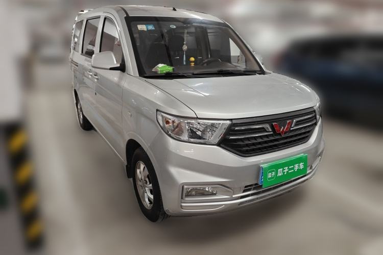 Used Wuling Hongguang V 2021 1.5L Enjoyment Edition LAR Front Right 45 Deg