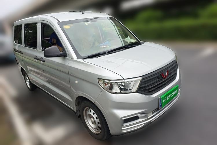 Used Wuling Hongguang V 2021 1.5L Jingqu Version LAR Front Right 45 Deg