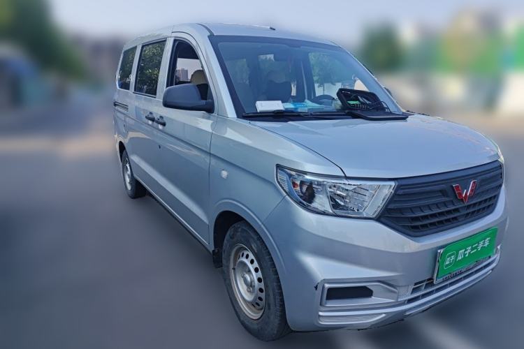 Used Wuling Hongguang V 2021 1.5L Jingqu Version LAR Front Right 45 Deg