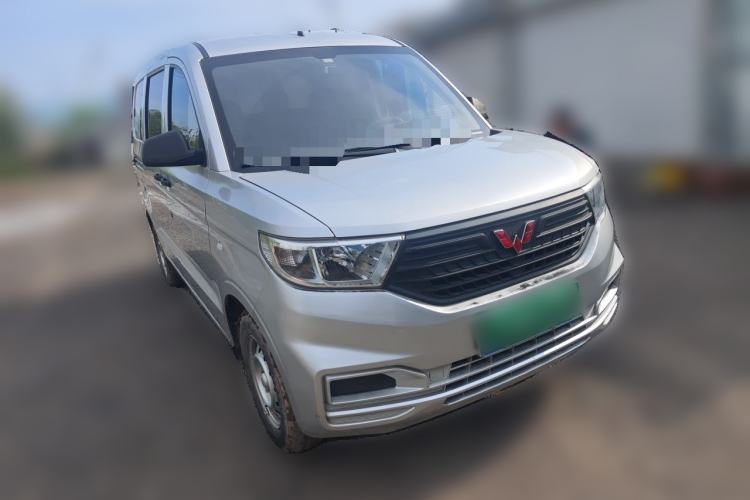 Used Wuling Hongguang V 2021 1.5L Jingqu Version LAR Front Right 45 Deg