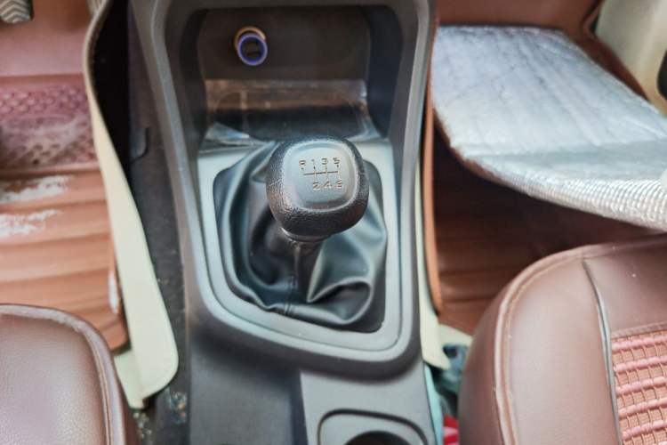 Used Wuling Hongguang V 2021 1.5L Jingqu Version LAR Gear Lever