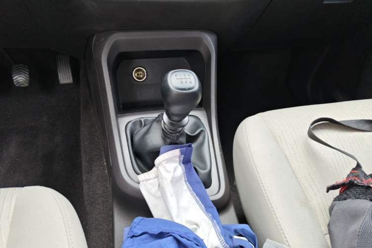 Used Wuling Hongguang V 2021 1.5L Jingqu Version LAR Gear Lever