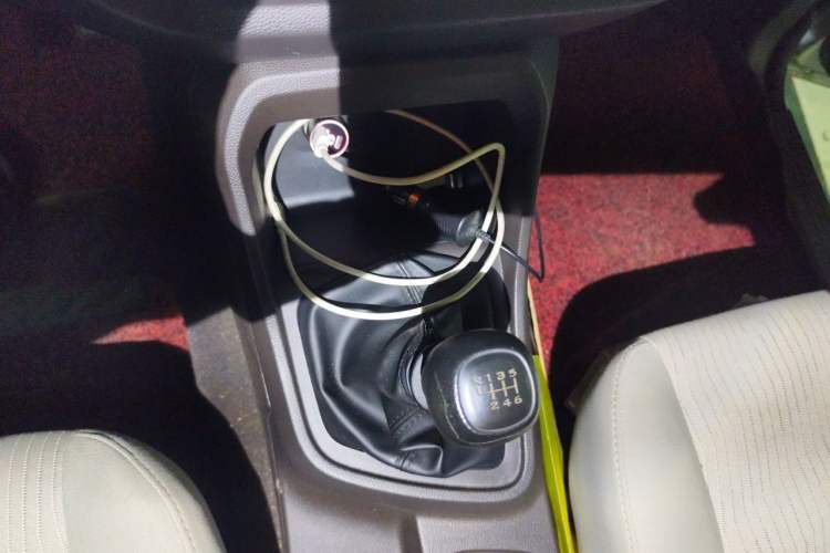 Used Wuling Hongguang V 2021 1.5L Jingqu Version LAR Gear Lever