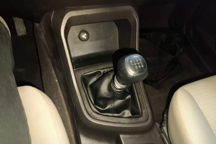 Used Wuling Hongguang V 2021 1.5L Jingqu Edition Enclosed-Window Vehicle LAR Gear Lever