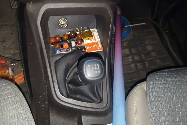 Used Wuling Hongguang V 2021 1.5L Jingqu Edition Enclosed-Window Vehicle LAR Gear Lever