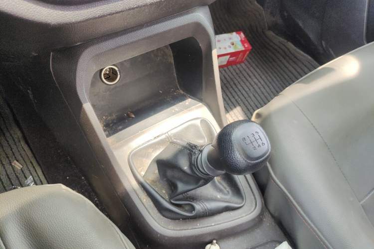 Used Wuling Hongguang V 2021 1.5L Enjoyment Edition LAR Gear Lever