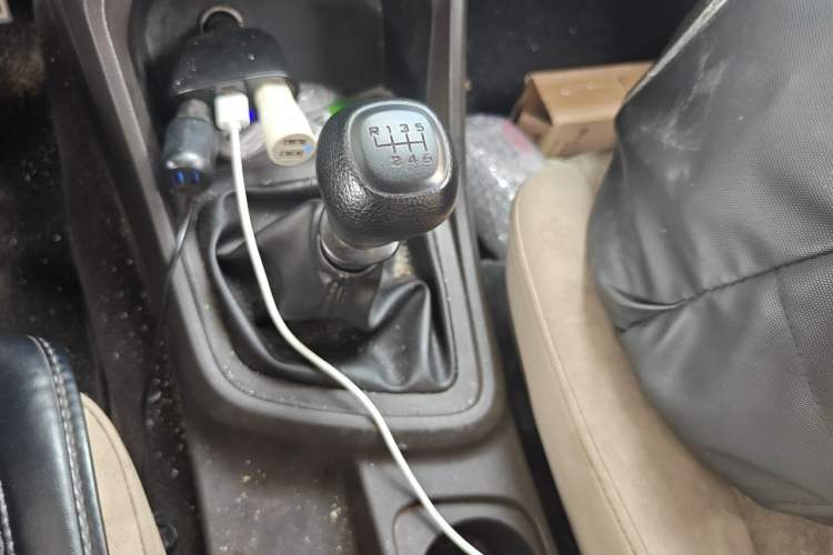 Used Wuling Hongguang V 2021 1.5L Enjoyment Edition LAR Gear Lever
