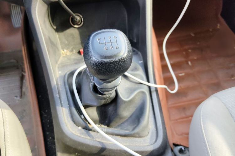 Used Wuling Hongguang V 2021 1.5L Jingqu Edition Enclosed-Window Vehicle LAR Gear Lever