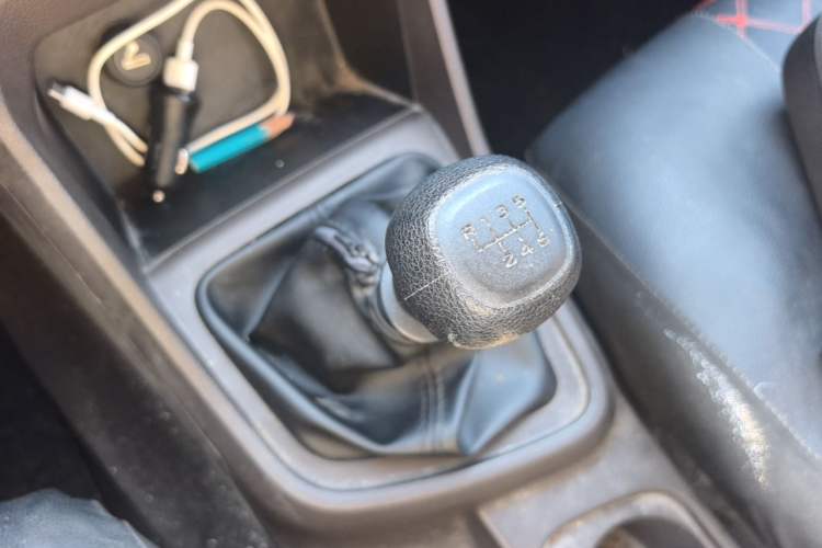 Used Wuling Hongguang V 2021 1.5L Jingqu Version LAR Gear Lever