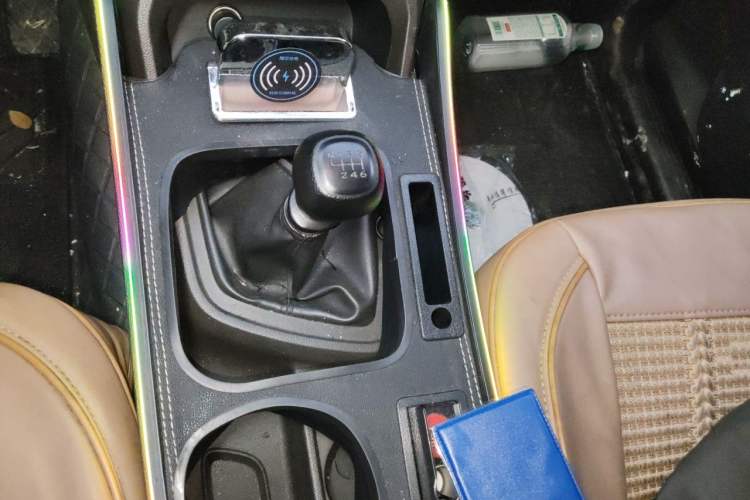 Used Wuling Hongguang V 2021 1.5L Jingqu Version LAR Gear Lever