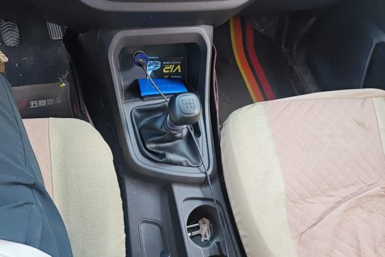 Used Wuling Hongguang V 2021 1.5L Jingqu Version LAR Gear Lever