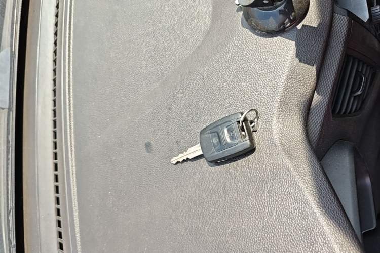 Used Wuling Hongguang V 2021 1.5L Jingqu Edition Enclosed-Window Vehicle LAR Interior 1