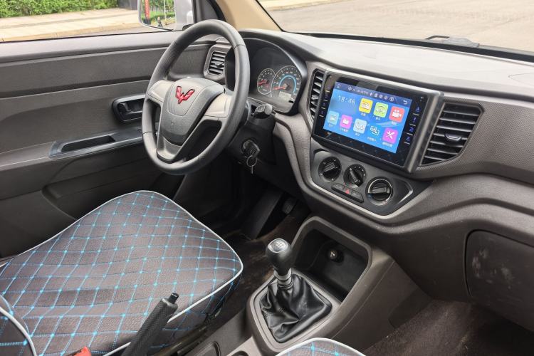 Used Wuling Hongguang V 2021 1.5L Refreshed Enjoyment Edition LAR Interior 2