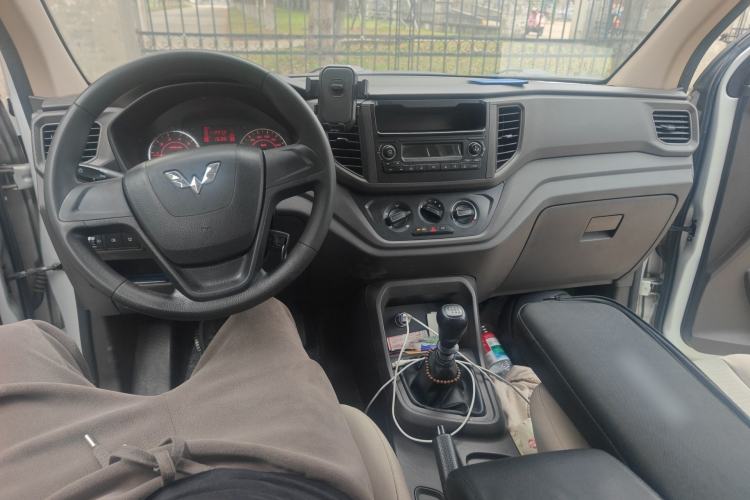 Used Wuling Hongguang V 2021 1.5L Jingqu Version LAR Interior 2