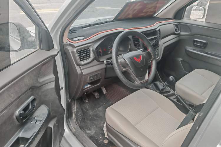 Used Wuling Hongguang V 2021 1.5L Jingqu Version LAR Interior 2