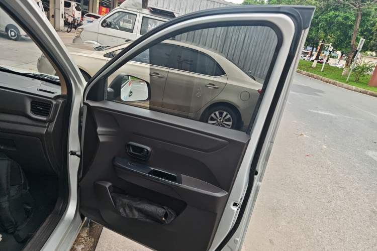 Used Wuling Hongguang V 2021 1.5L Jingqu Edition Enclosed-Window Vehicle LAR Interior 5
