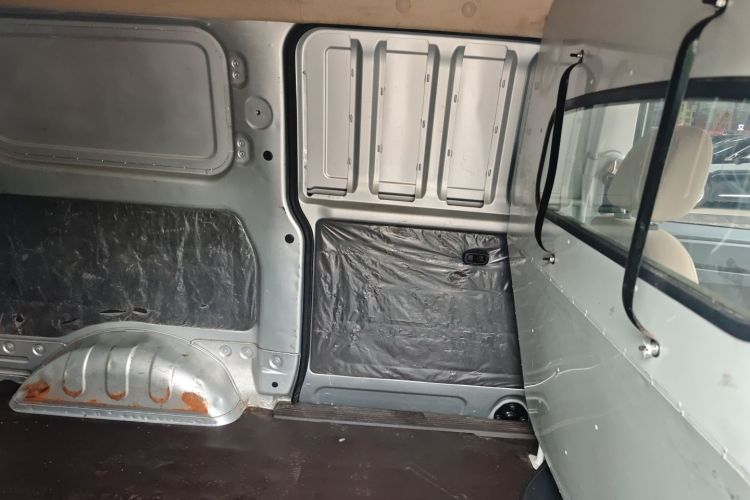 Used Wuling Hongguang V 2021 1.5L Jingqu Edition Enclosed-Window Vehicle LAR Interior 8
