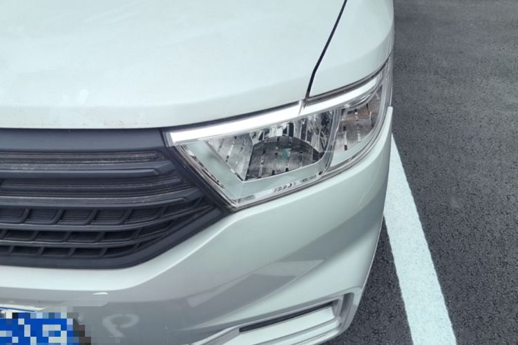 Used Wuling Hongguang V 2021 1.5L Jingqu Version LAR Left Front Headlight