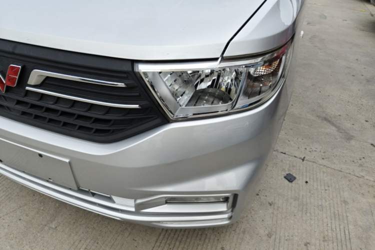 Used Wuling Hongguang V 2021 1.5L Jingqu Version LAR Left Front Headlight