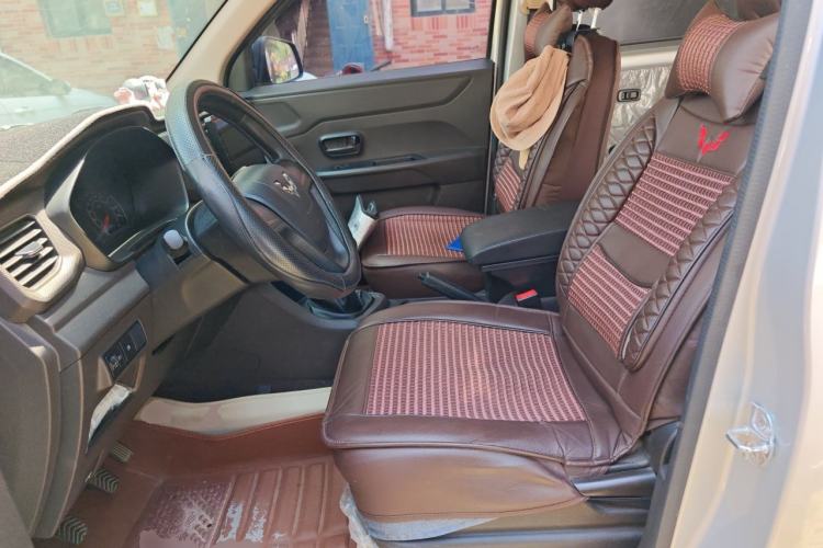 Used Wuling Hongguang V 2021 1.5L Jingqu Version LAR Left Front Seat