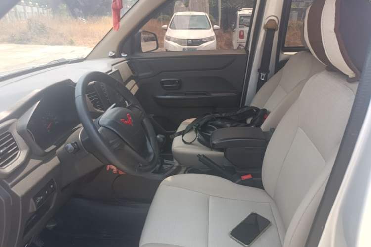 Used Wuling Hongguang V 2021 1.5L Jingqu Version LAR Left Front Seat