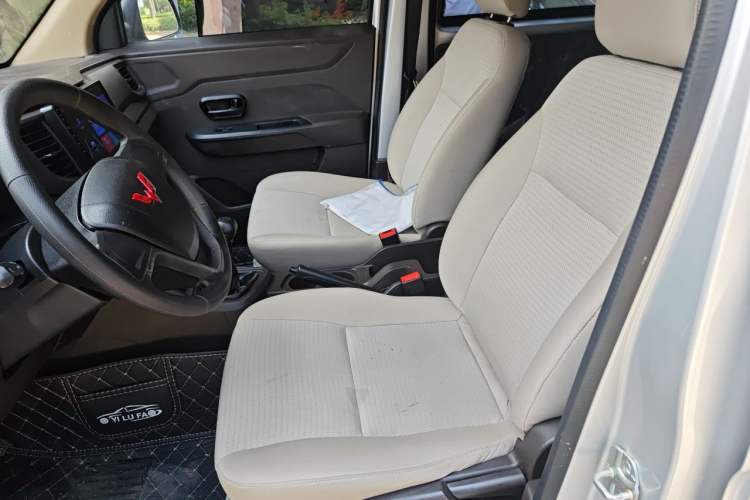 Used Wuling Hongguang V 2021 1.5L Refreshed Enjoyment Edition LAR Left Front Seat