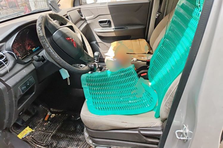Used Wuling Hongguang V 2021 1.5L Jingqu Edition Enclosed-Window Vehicle LAR Left Front Seat