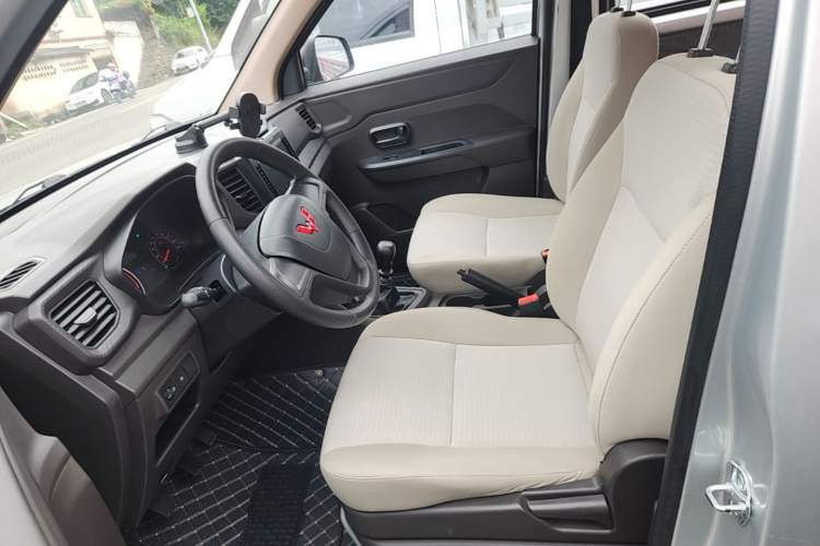 Used Wuling Hongguang V 2021 1.5L Jingqu Version LAR Left Front Seat